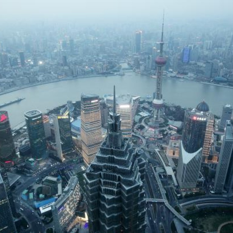 Foreign Hedge Funds Set To Get Yuan Fundraising Toehold South