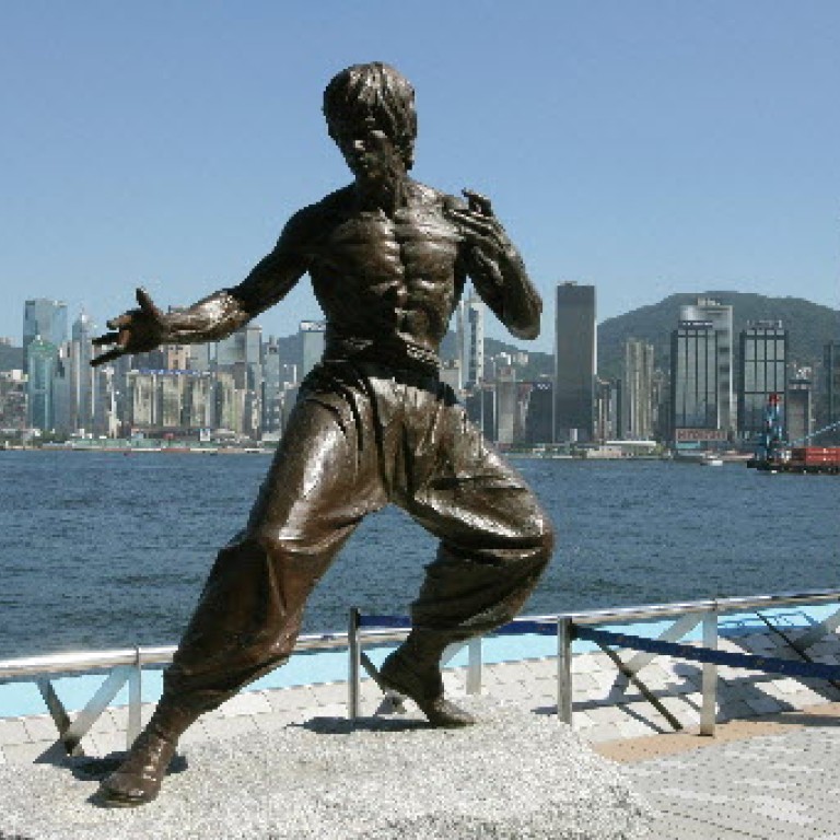 bruce lee statue