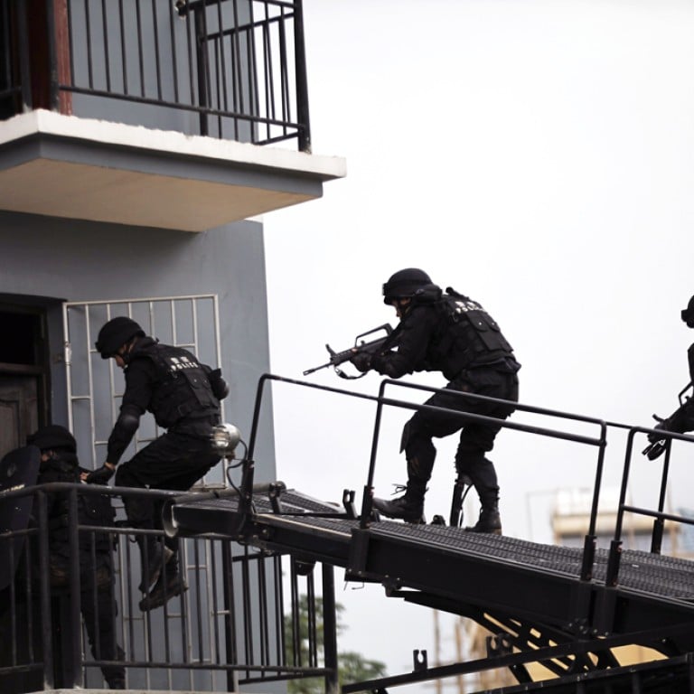 SWAT team leader 'gunned down five Kunming terrorists in 15 seconds ...