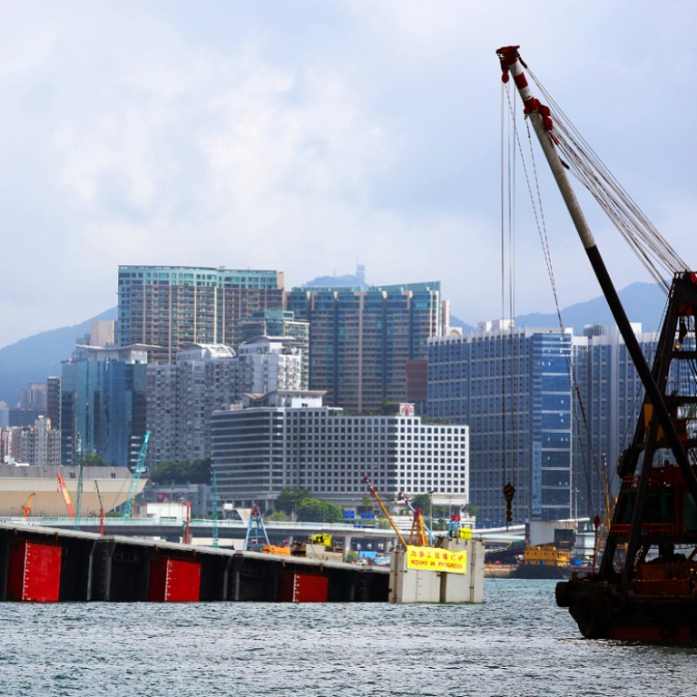 Do you think this ship is sinking? Confusion online after vessel is