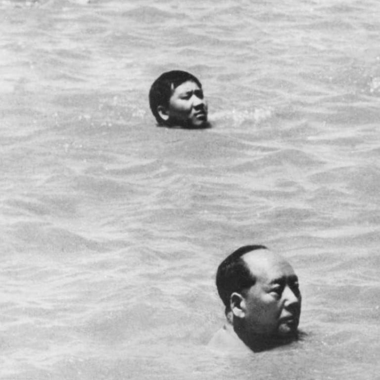 Mao zwemt in de Yangtze, 1966