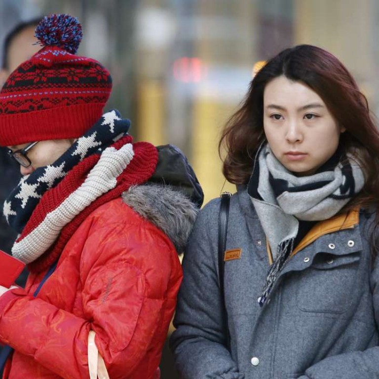 Temperature Falls To 10 8 Degrees Celsius Hong Kong S Coldest