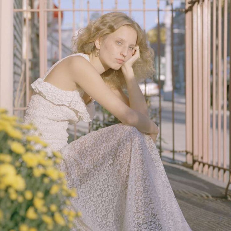 Get Wallpaper Petra Collins Photographer Who Grew Up On Facebook On How The Free