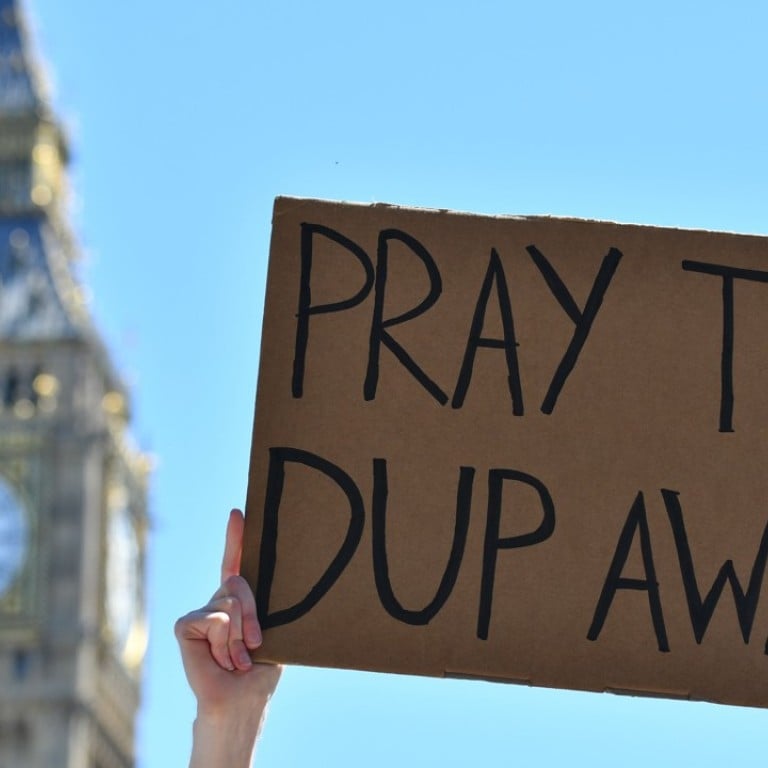 Dead Woman Walking Theresa May Tries To Seal Uk Power Deal
