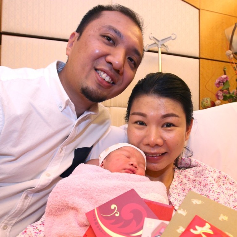 It S A Boy Hong Kong Welcomes First Baby Of 2018 After Just 8