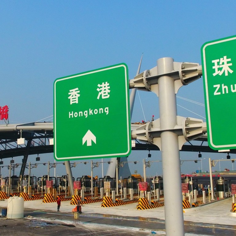 Right Side Of Road The Only Way To Travel On Hong Kong Zhuhai