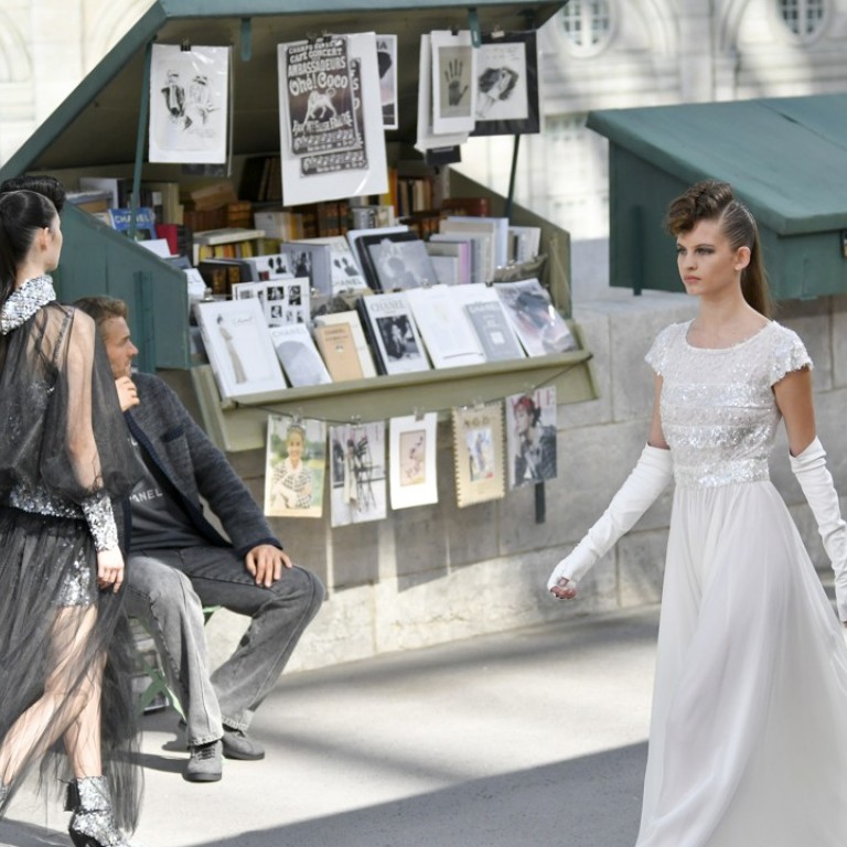 Karl Lagerfeld S Chanel Paris Show Is Classily Restrained