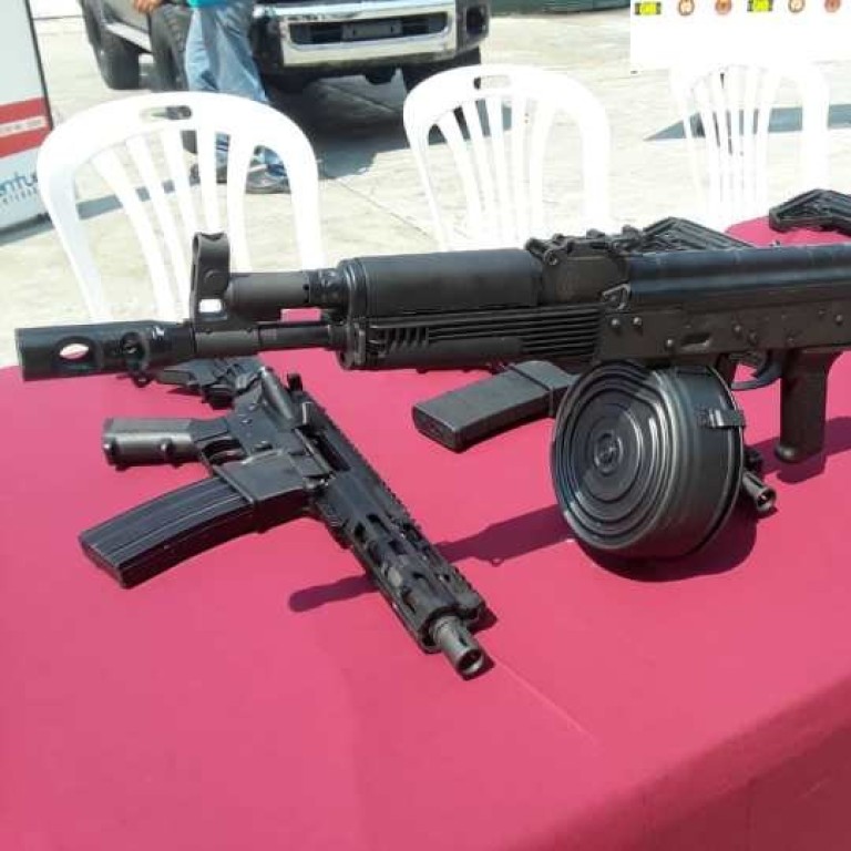 Wallpaper Venezuela Us Sending Planes With Guns Ammo And Radios For Free