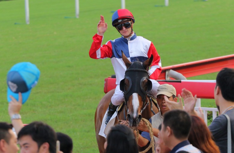 Zac Purton returned with a winner at Sha Tin on Saturday and can continue his comeback from injury with a strong book at Happy Valley on Wednesday night. Photo: Kenneth Chan