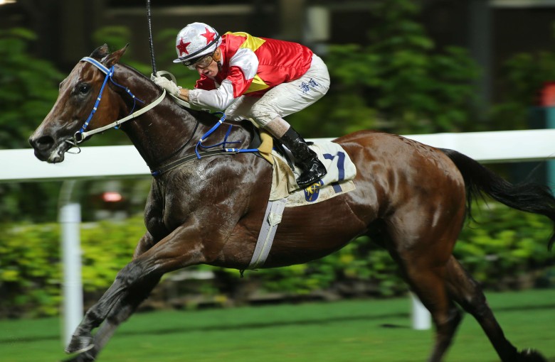 Zac Purton and Victory Marvel salute at Happy Valley earlier this month. Photos: Kenneth Chan
