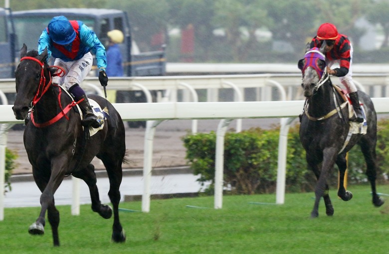 Dark Dream streaks away from his rivals at Sha Tin on Sunday. Photos: Kenneth Chan