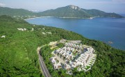 Nestled in the tranquil foothills above the dramatic South Lantau coastline, WHITESANDS is a haven for families.