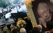 The relatives of Singapore’s late founding leader have descended into publicly fighting over his estate. As the Lion City is gripped by the drama – and left to speculate on its undercurrents – questions arise about governance