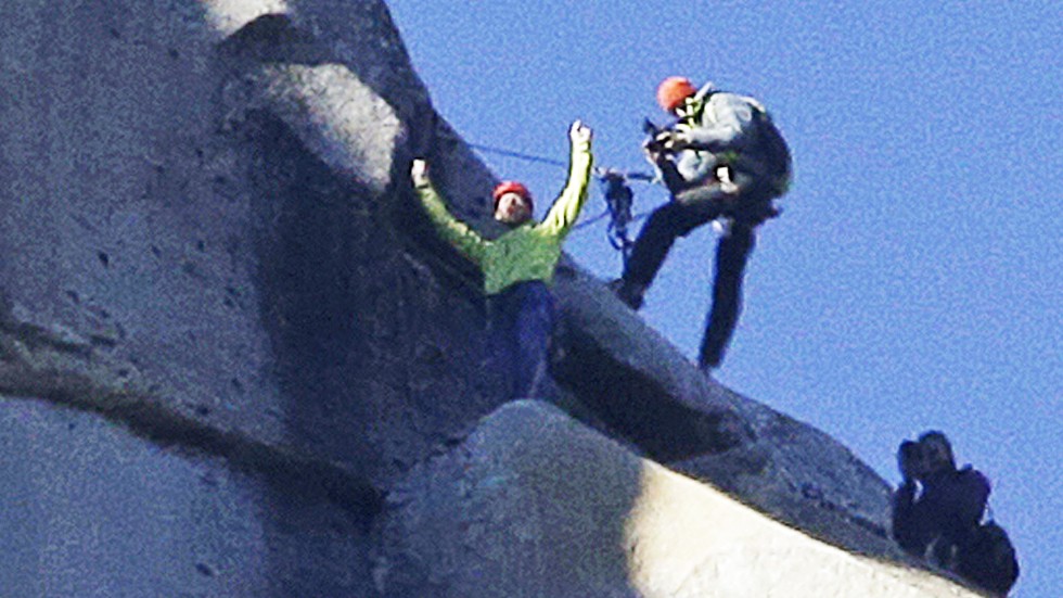 Pair Reach Top Of El Capitan After Epic 19 Day Climb Up 900m Rock Face South China Morning Post 