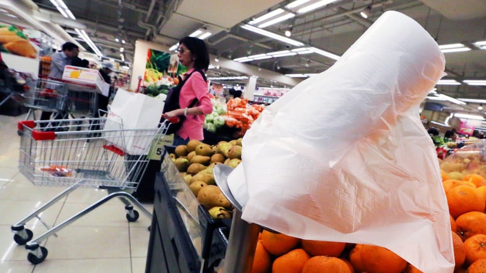 Plastic Bag Levy Confuses Hong Kong Pers As Full Scheme Comes Expect Flexible Enforcement Of Hong Kong Plastic Bag Levy For First Month Official Says
