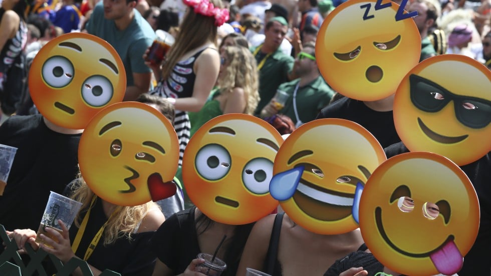 biểu tượng cảm xúc emoji với giới trẻ