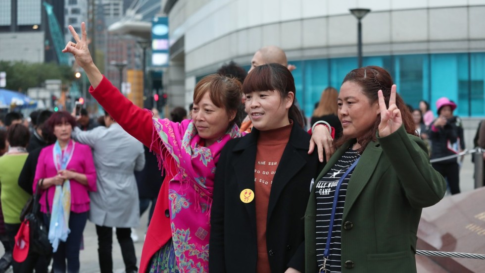 Αποτέλεσμα εικόνας για China, world’s biggest source of outbound travellers, 130 m record tourists visited abroad