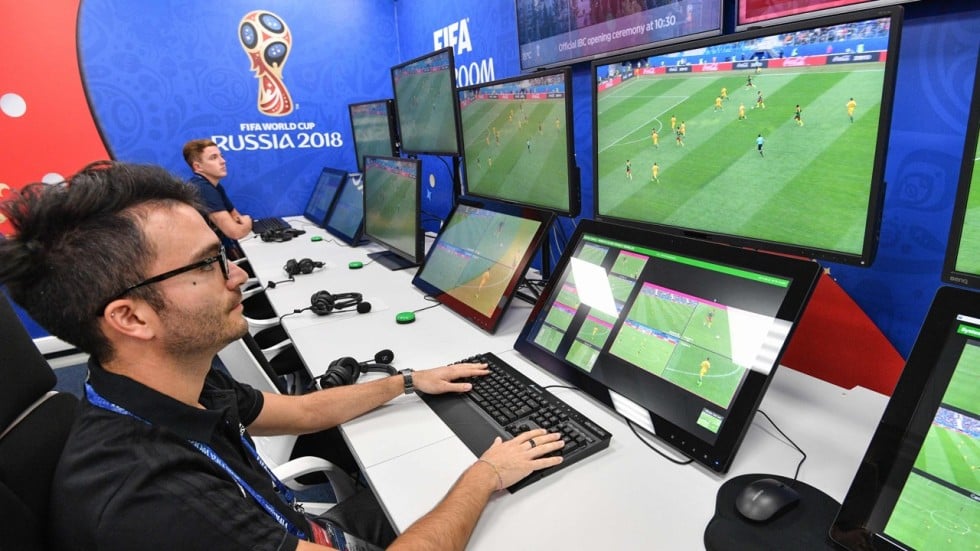 Fifa World Cup: what is the video assistant referee (VAR ... - 980 x 551 jpeg 411kB