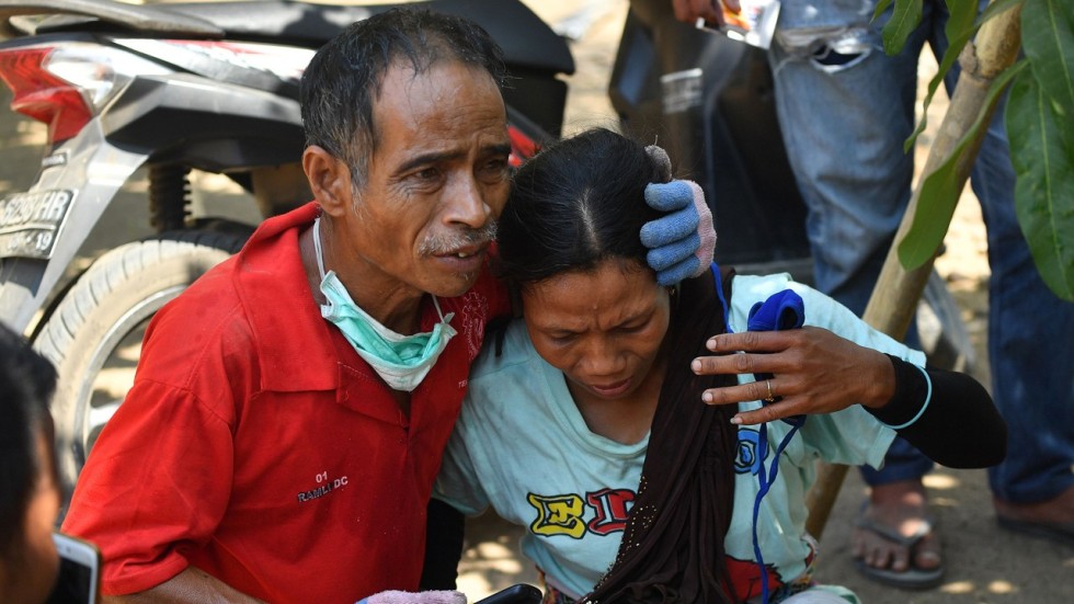 Mature ladies open legs