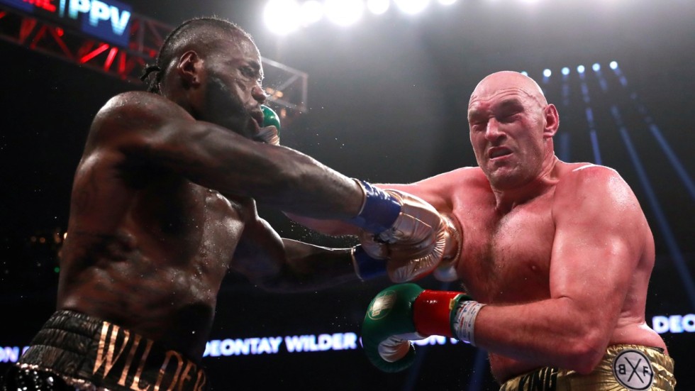Twitter backs Tyson Fury as it rages at Deontay Wilder ...
