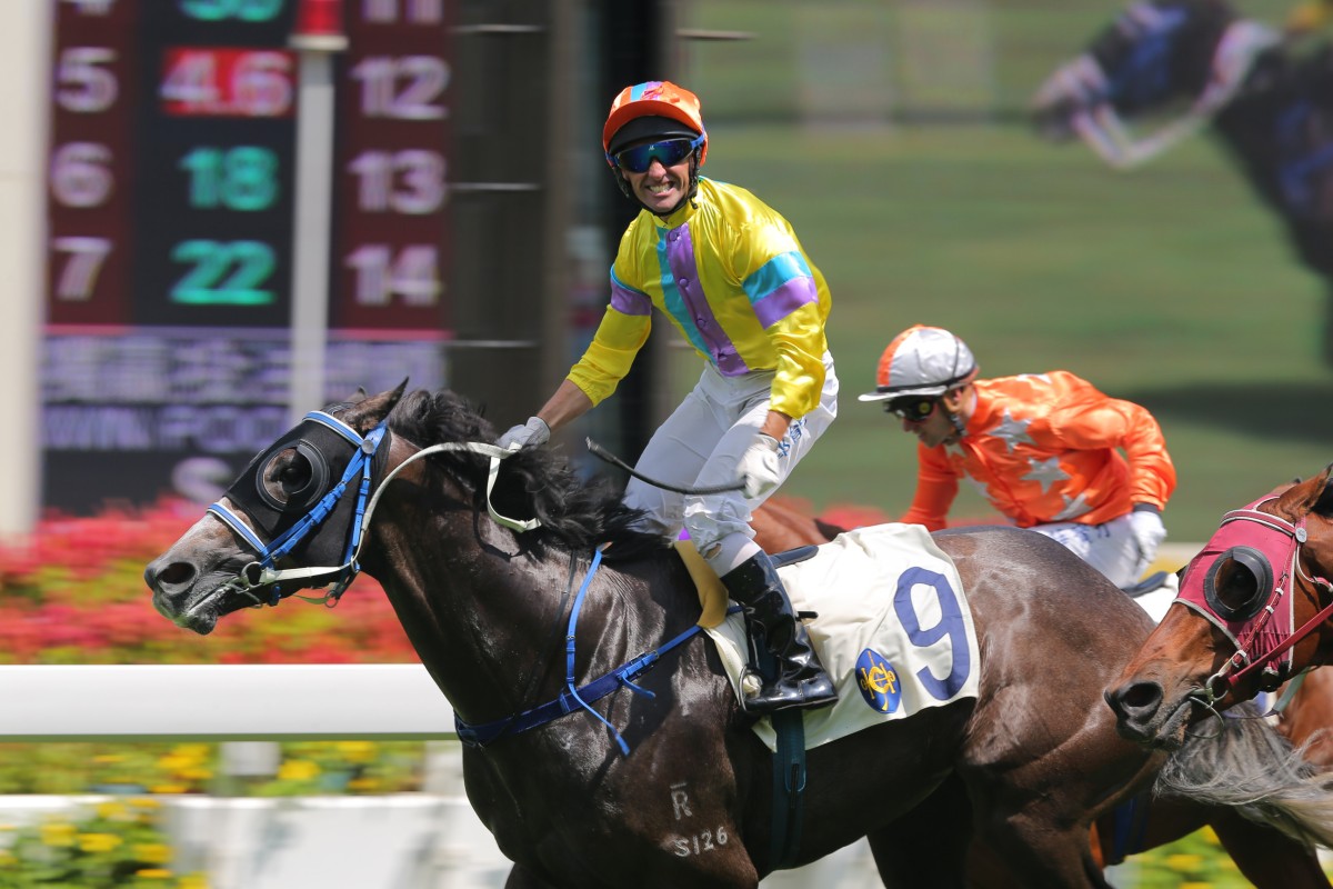 Neil Callan made it a treble for Fownes on recent recruit Hidden Value, putting him in a position which proved too hard to catch. 