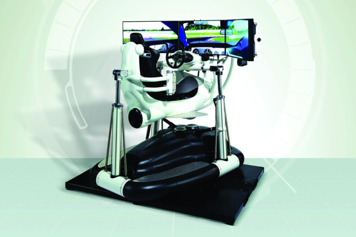 Hammacher Schlemmer Racing Simulator Provides The Most Realistic