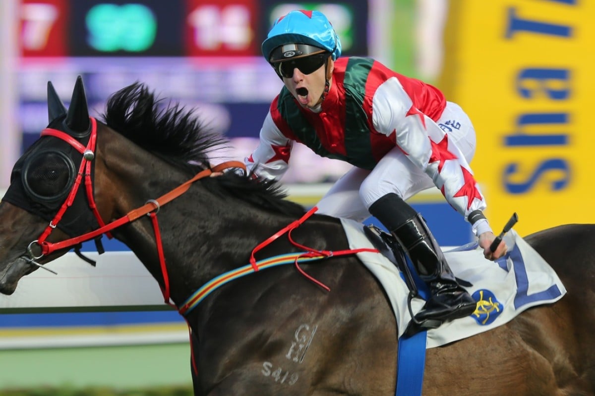 So Fast, ridden by a very happy Frenchman Vincent Cheminaud, wins the last race at Sha Tin. Photos: Kenneth Chan