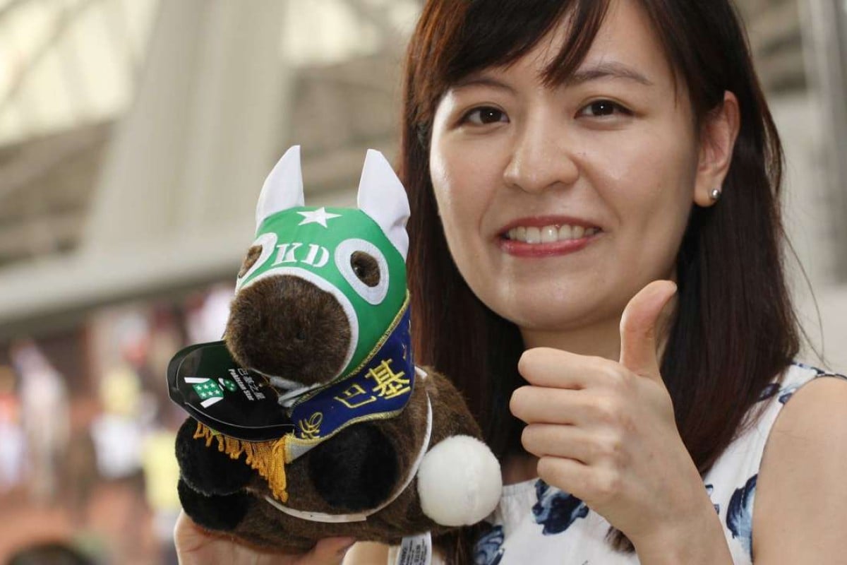 Racing fans at Sha Tin buy up all the Pakistan Star plush toys. Photos: Kenneth Chan