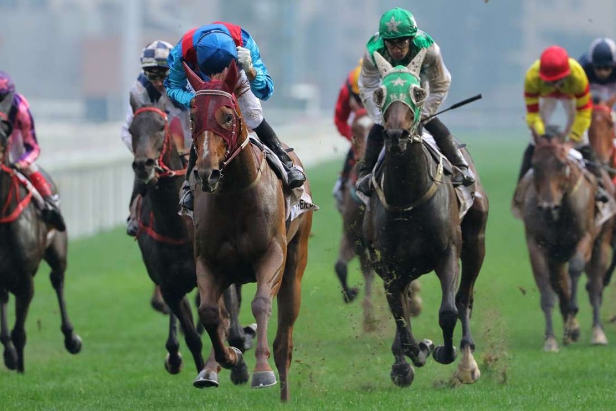 Rapper Dragon (blue) and Pakistan Star (green) finish first and second in the Hong Kong Derby. Photos: Kenneth Chan