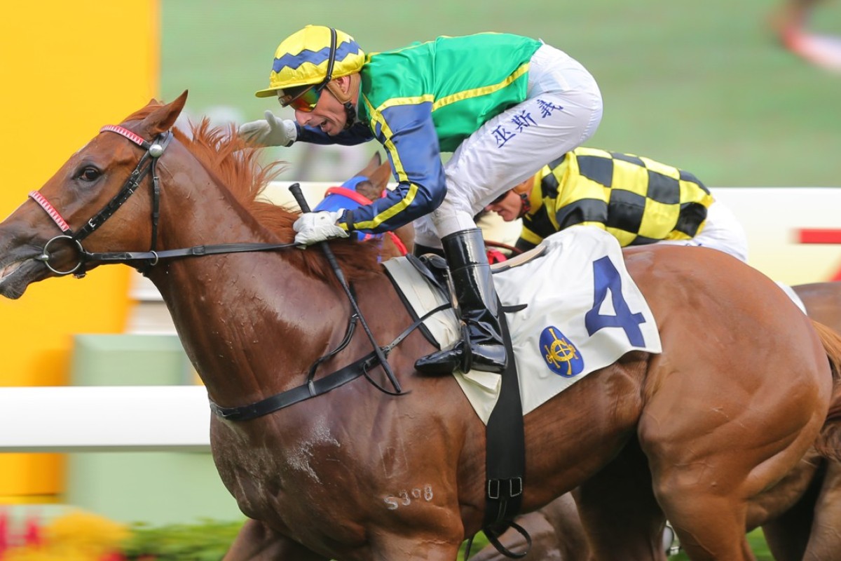 Gerald Mosse guides Blizzard to victory at Sha Tin in July 2015. Photos: Kenneth Chan