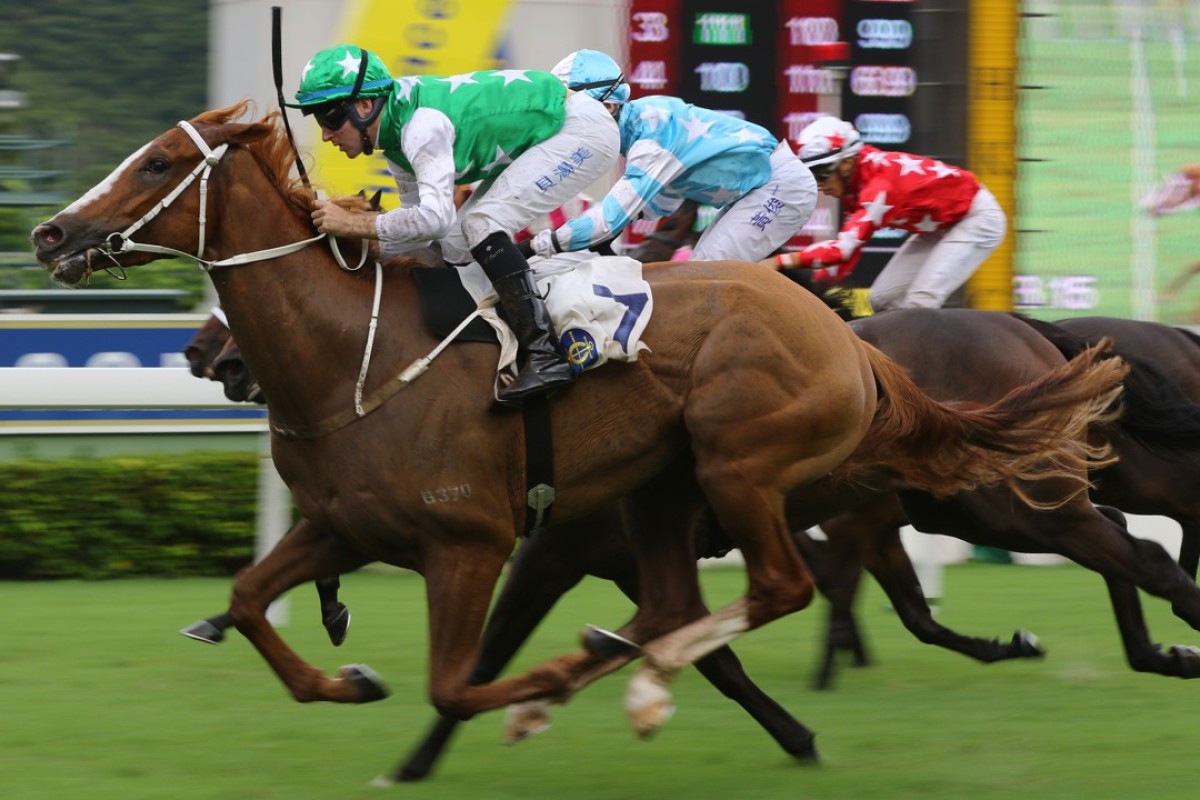 Tommy Berry guides Pakistan Friend to victory. Photos: Kenneth Chan