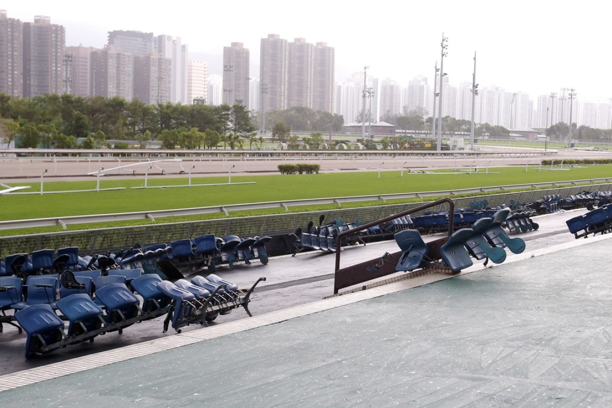 Typhoon Mangkhut displaces seats at Sha Tin. Photos: Kenneth Chan