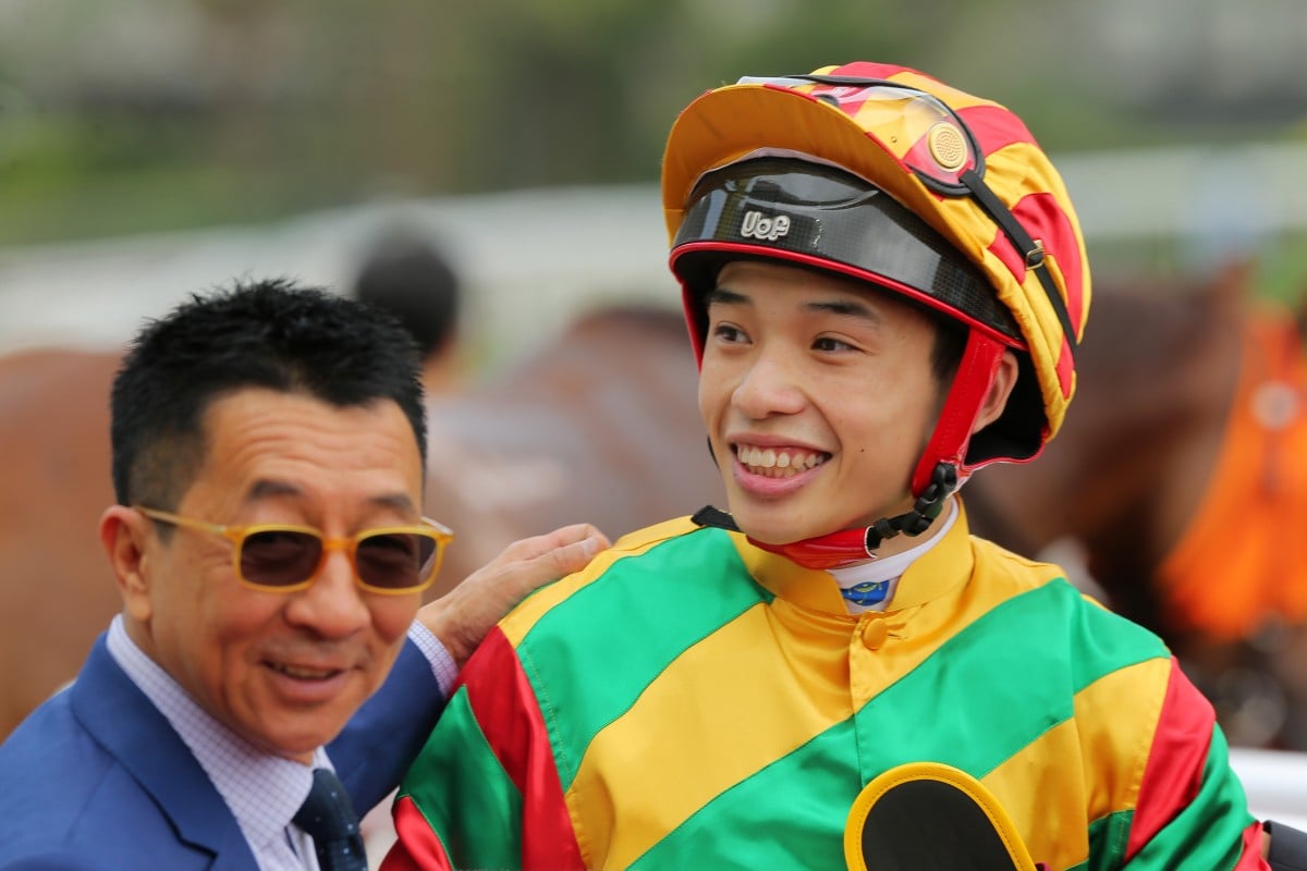 Trainer Me Tsui congratulates Jack Wong after they combined to win with Dragon Dance. Photos: Kenneth Chan