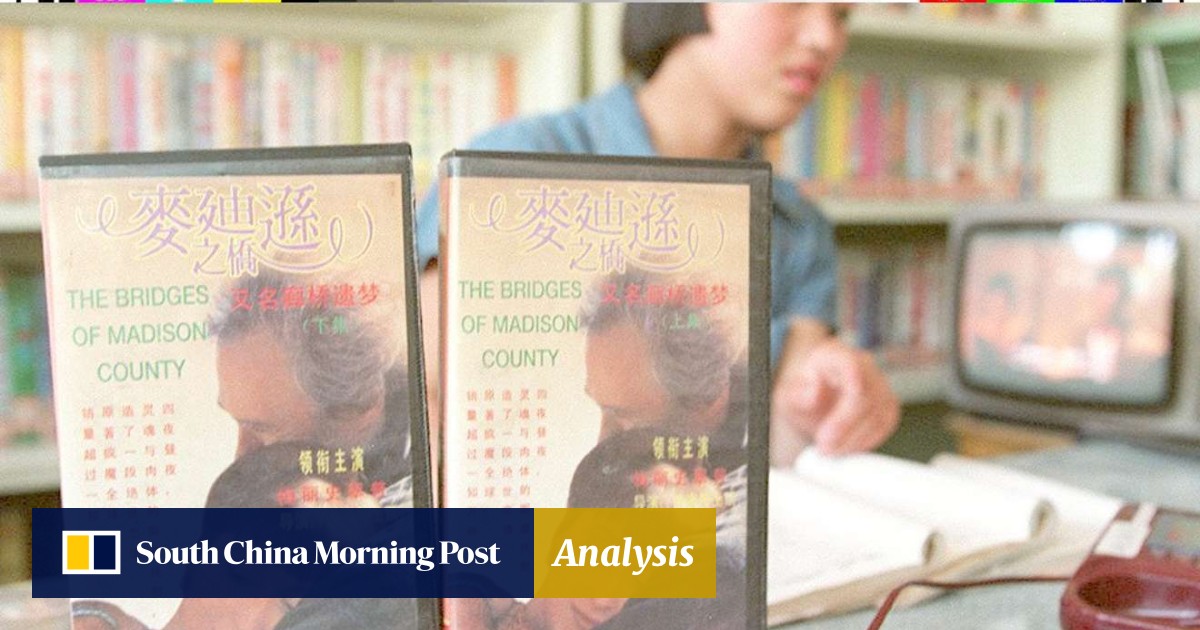 Author Of Bridges Of Madison County Dies At 77 South China Morning Post The film opens with the information that two people once met and fell in love, but decided not to spend the rest of their lives together.