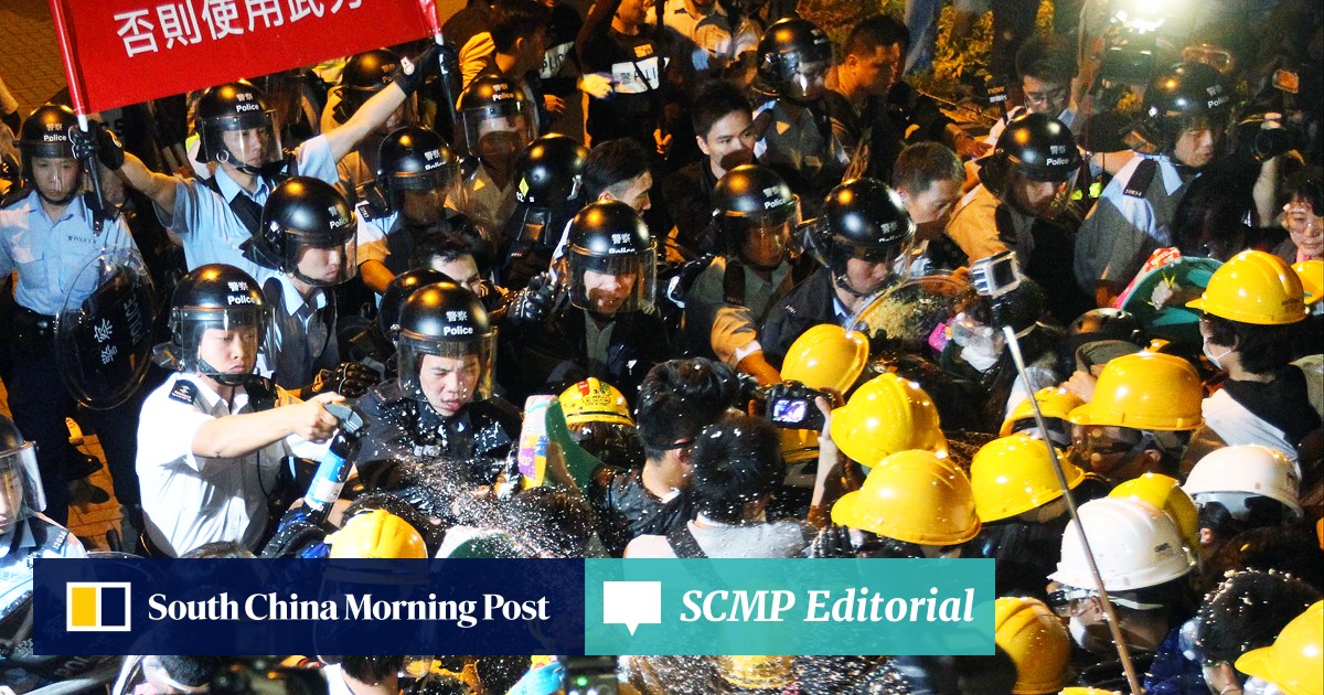 Occupy Supporters And Police Clash As Hong Kong Protests - 