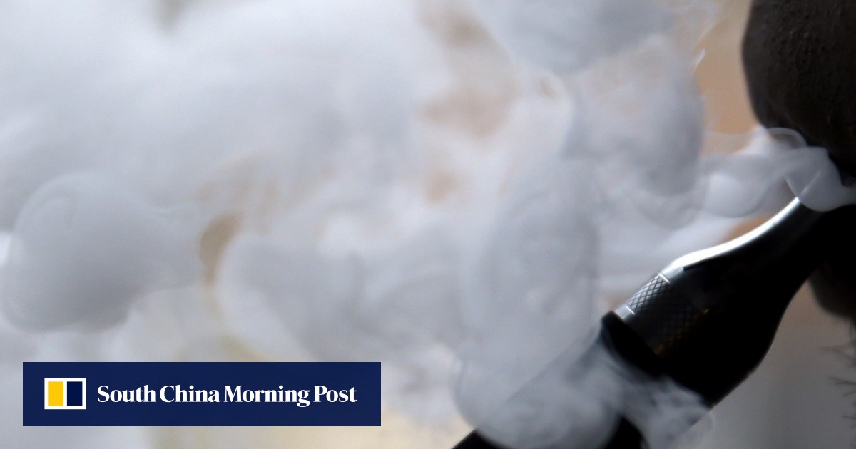 Chinese passenger caught vaping in plane gets 5 days in detention