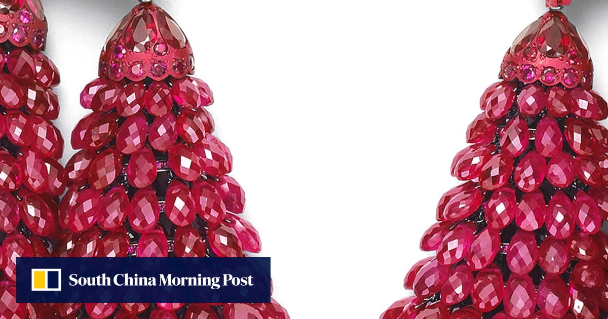 The big accessory trend: 5 oversized jewellery pieces for this Christmas