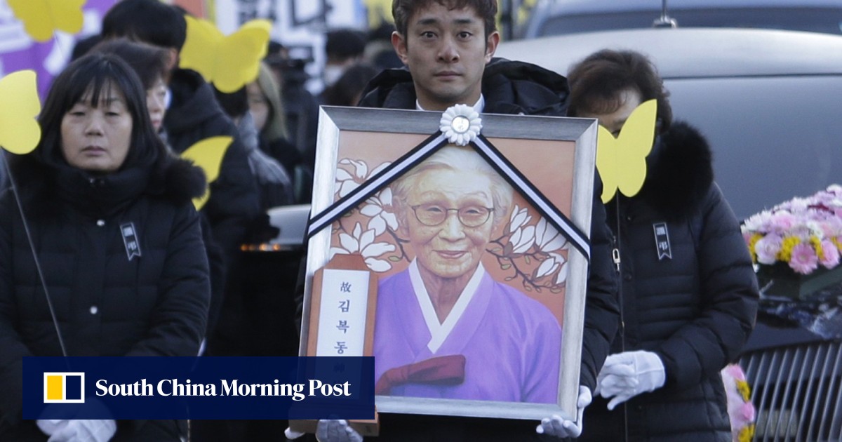 South Koreans Mourning Wartime Sex Slave Kim Bok Dong March On Japanese Embassy In Seoul South 4046