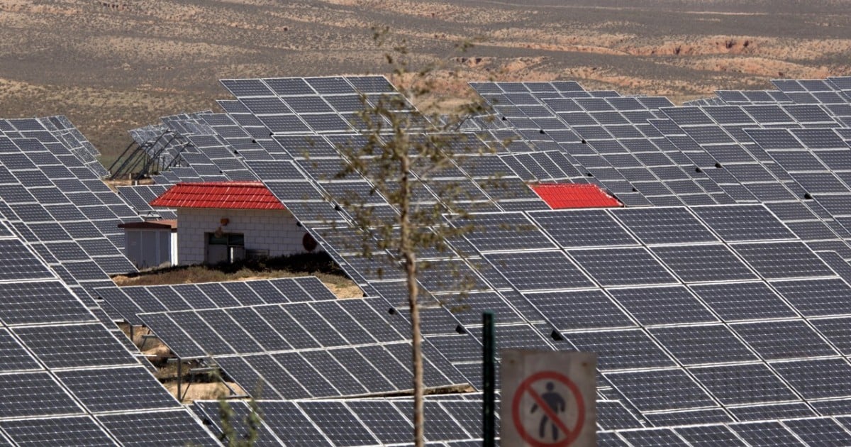 Chinese Solar Power Stocks Plunge As Government Moves To Contain Industry Size South China Morning Post
