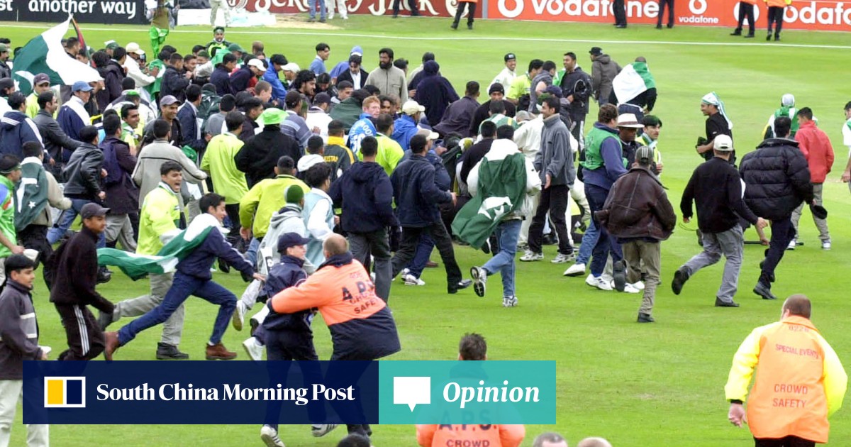 Hockey chiefs show HKFA how to deal with pitch invaders