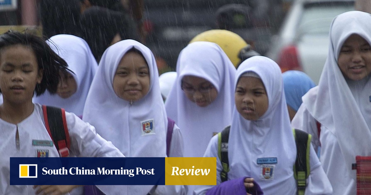 Heatwave brought on by El Nino shuts more than 250 Malaysian 