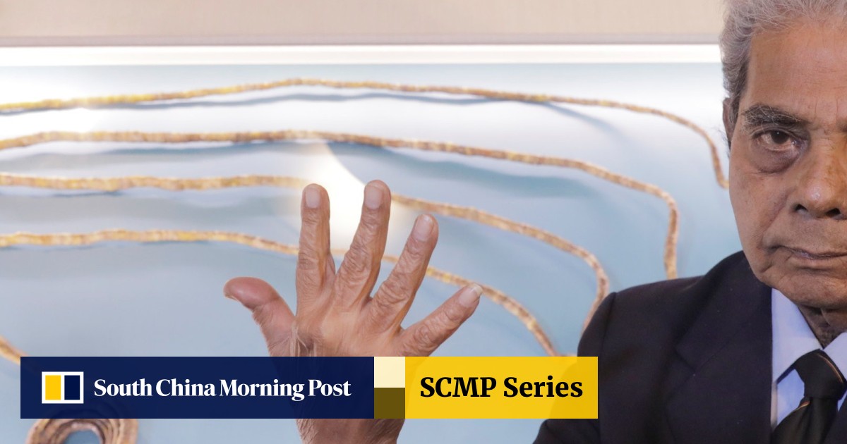 Indian Man With World S Longest Fingernails Finally Cuts Them Off South China Morning Post Shridhar chillal who has been growing the nails on his left hand. longest fingernails finally cuts them