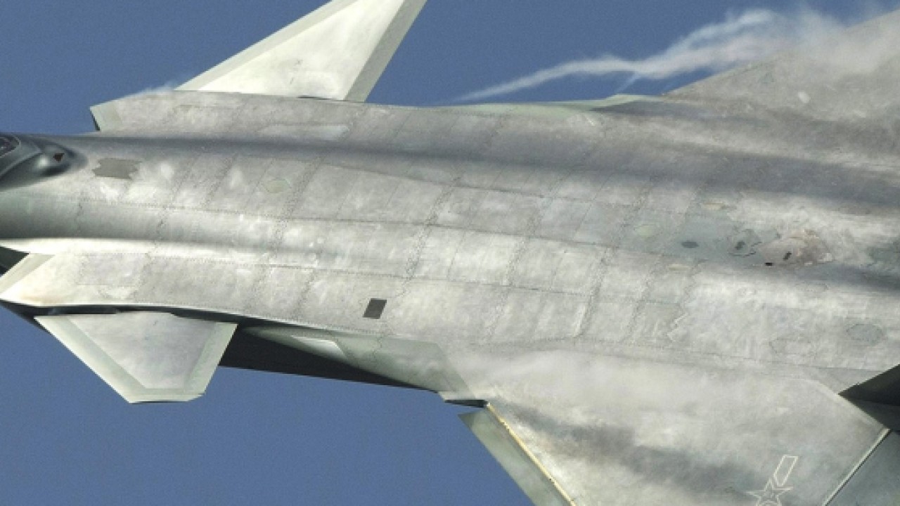 J Vs F 22 How China S Chengdu J Powerful Dragon Compares With Us Lockheed Martin F 22 Raptor South China Morning Post